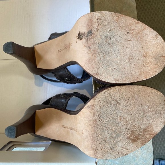 HOT Ginger / Brown HEELS.  Banana Republic.  Size 7.5 ! Gently worn.  Wi… - Picture 3 of 4